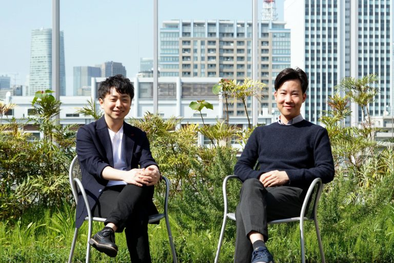 左：Doneru和智雄司、右：Doneru朴俊瑛