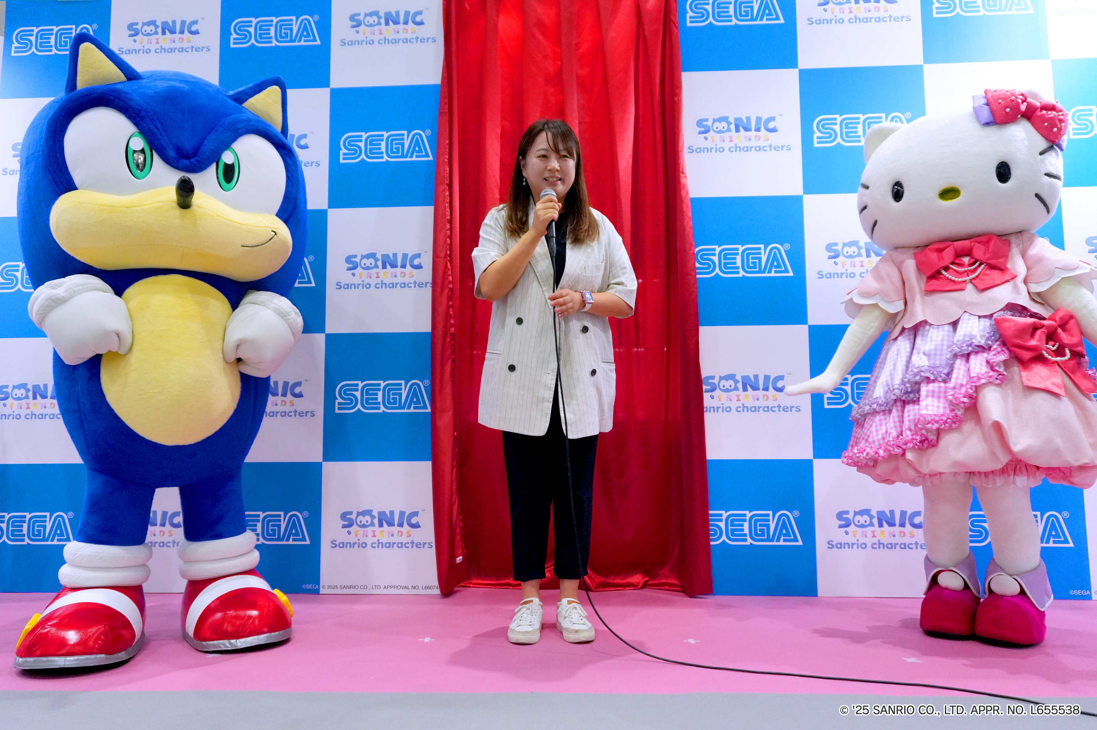 悶絶級のカワイイがこの秋登場！ 世界のソニックがハローキティと 